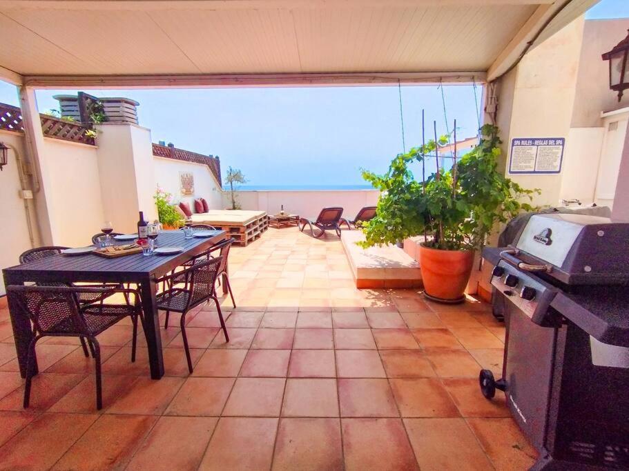 Penthouse With Jacuzzi And Spectacular Sea Views Apartment Nerja Ngoại thất bức ảnh